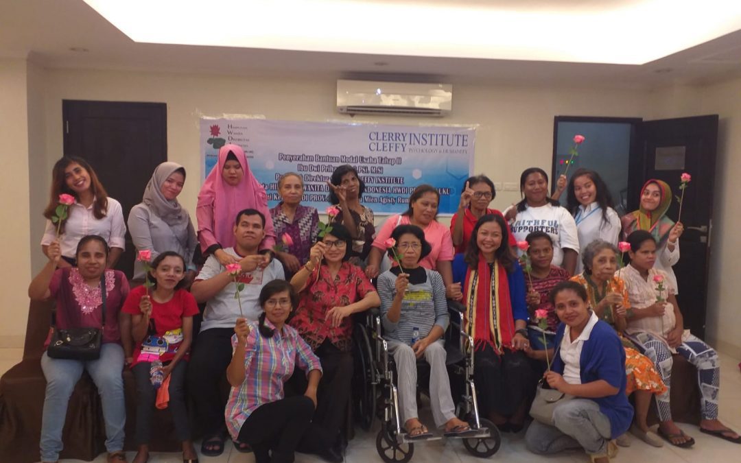 Ibu Loisa, Difabel Berkursi Roda yang Akhirnya Menggunakan Hak Pilihnya